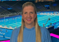 奥运选手丽贝卡·阿德灵顿(Rebecca Adlington)的圣杯产品，用于防止“油性”皮肤长痘